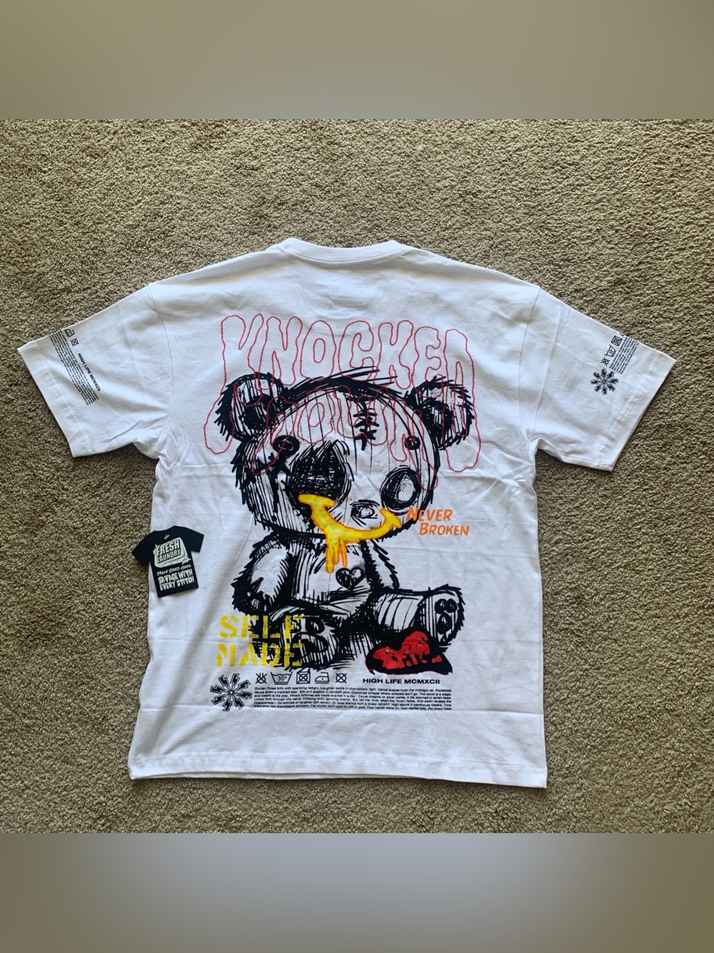 & Other Stories White Graphic T-Shirt with Multicolor Bear Print